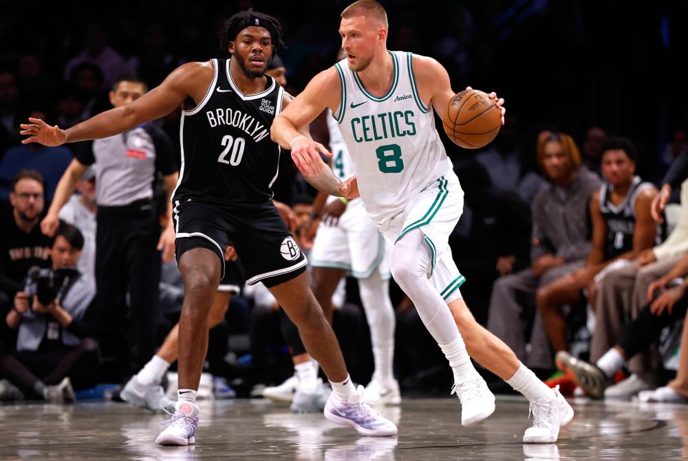 上显得略显 上显得略显