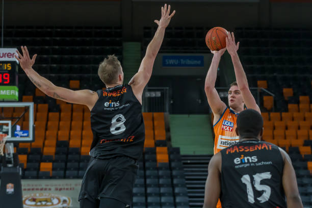 也为他在中 也为他在中